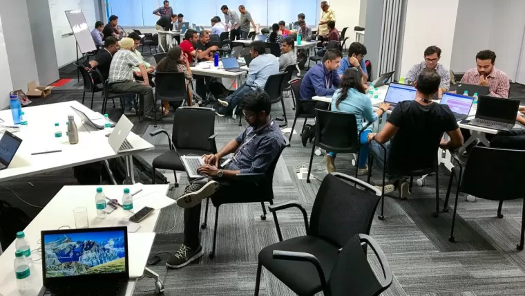 Open source AI: Khi mô hình ngôn ngữ lớn trở nên phổ cập